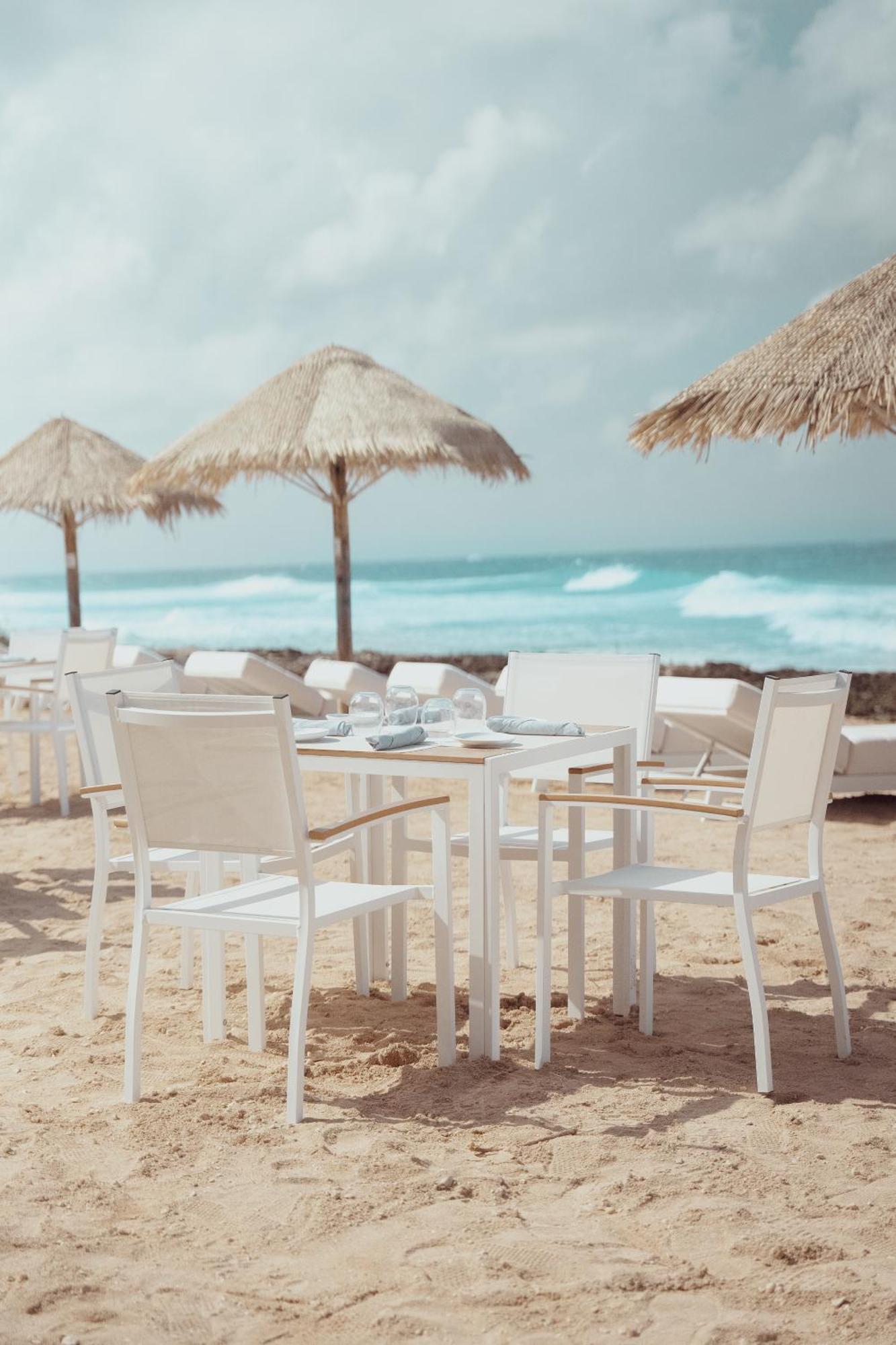 Cobalt Coast Resort West Bay 外观 照片